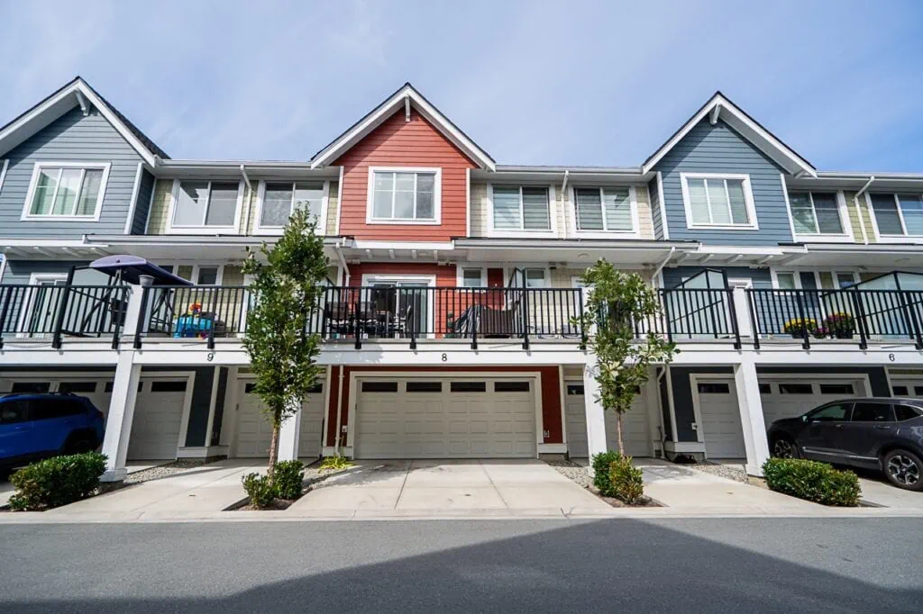 Double Wide, Double Garage, home in Delta